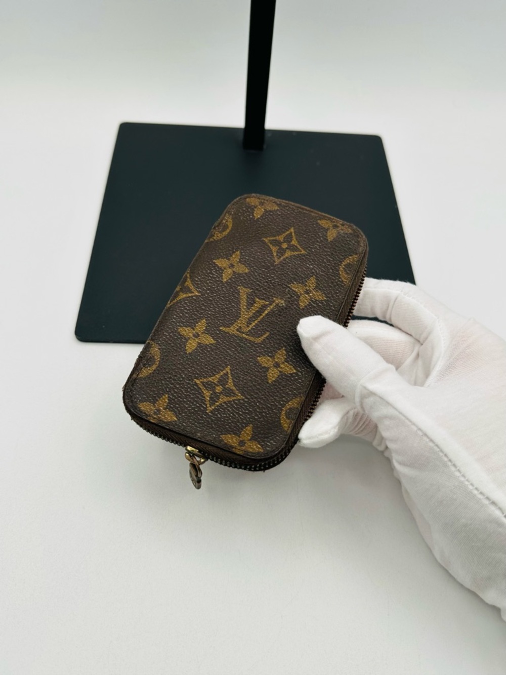 Louis Vuitton Compact Monogram Wallet - Picture 5 of 12